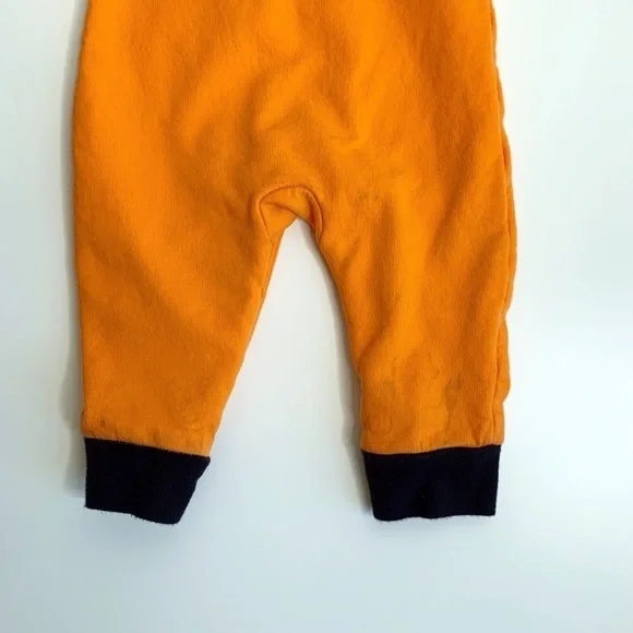 HALLOWEEN SWEATSUIT ONE PIECE - SIZE 9 Months - Picture 6 of 8